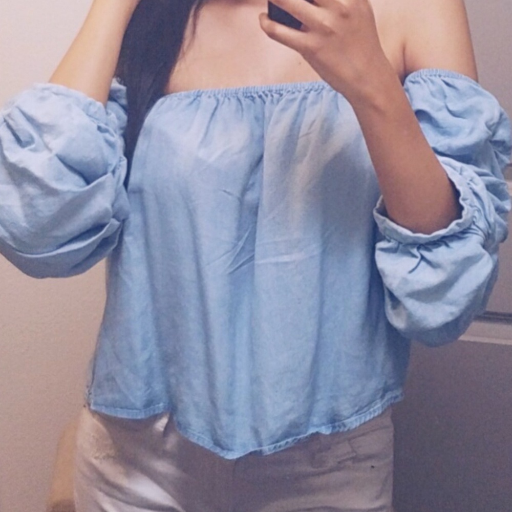 Off shoulder top - Picture 2 of 3